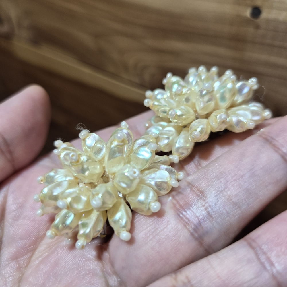 Vintage Gold Floral Earrings